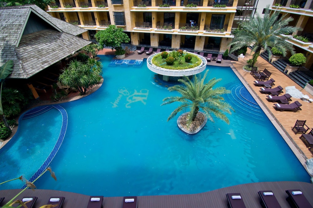 Lk Mantra Pura Resort 60/65