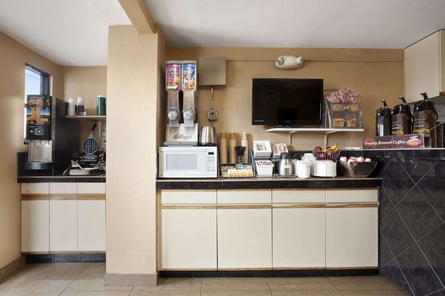Motel6 Tucson, AZ - East Williams Center 6/17