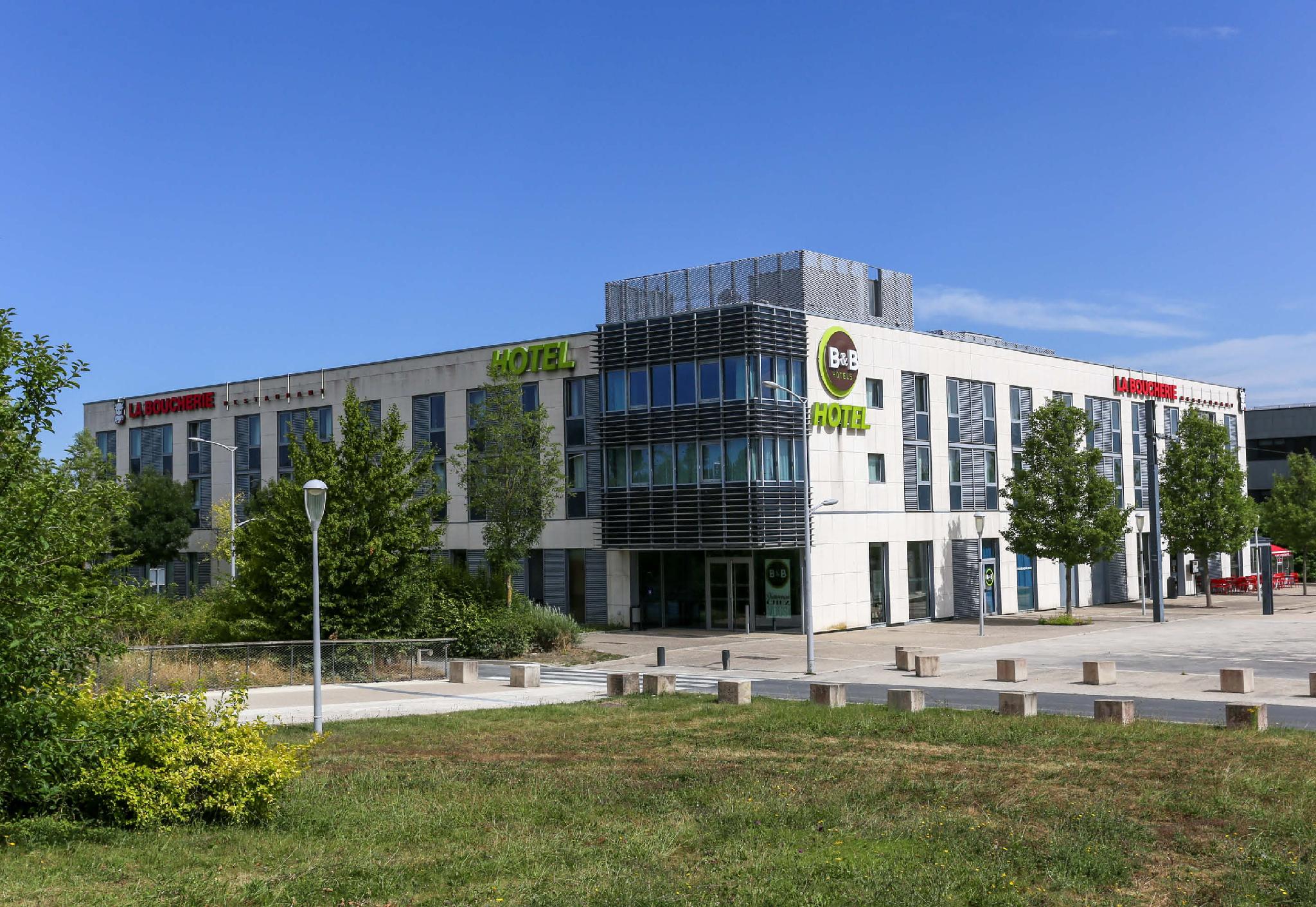 ROOM ASSIGNED ON ARRIVAL