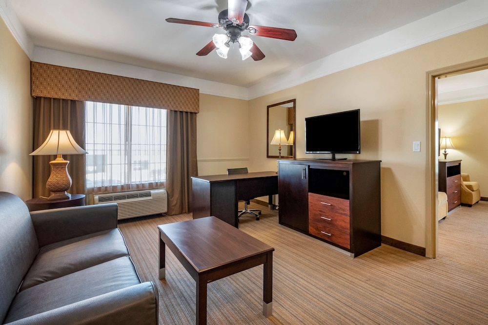Best Western Plus Monica Royale Inn & Suites 19/31