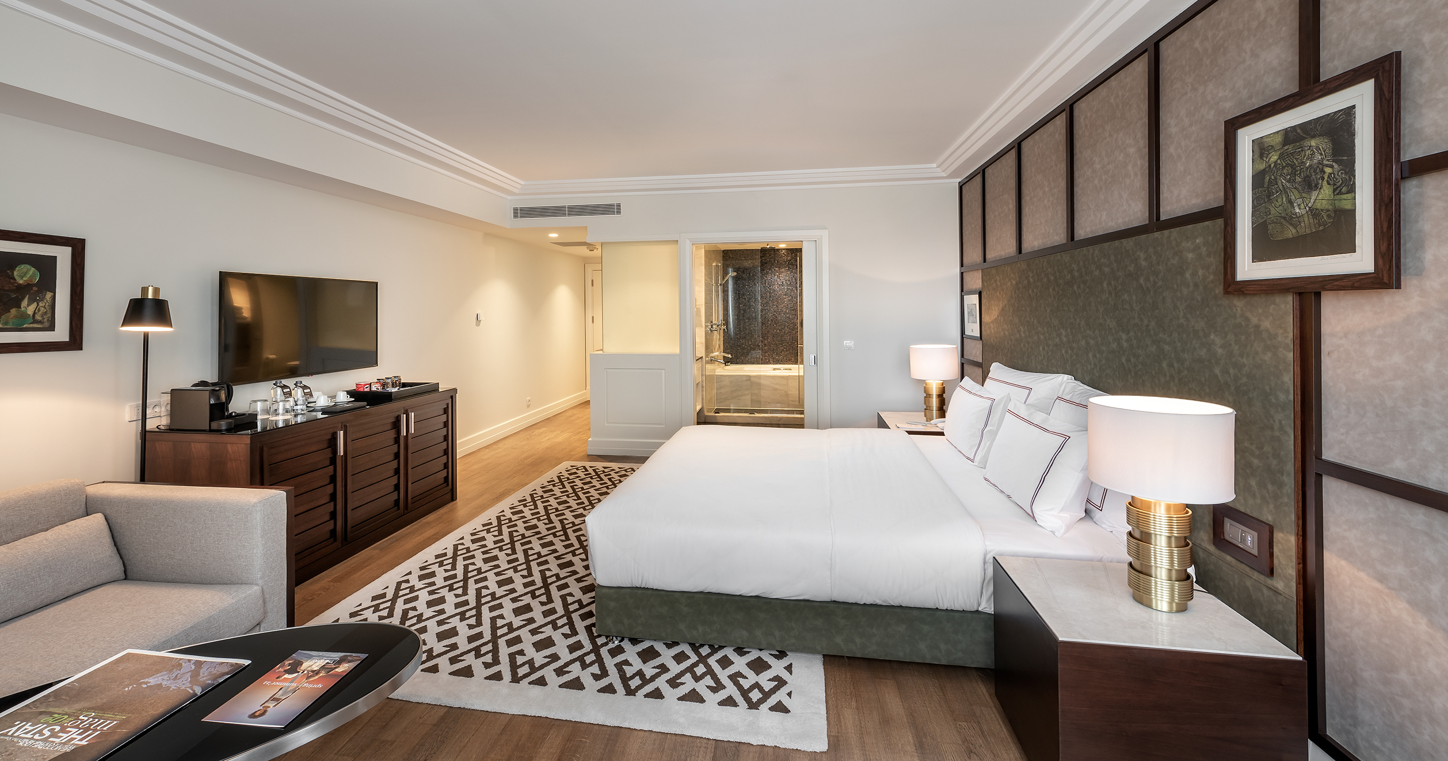 Deluxe, Double or Twin Bed