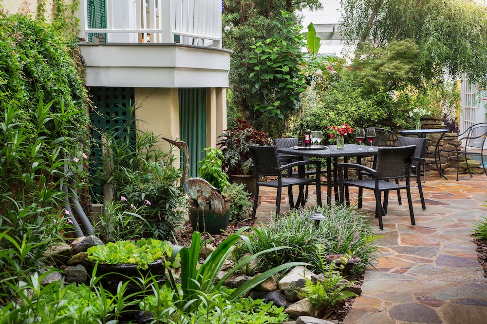 Azalea Inn and Villas 6/71
