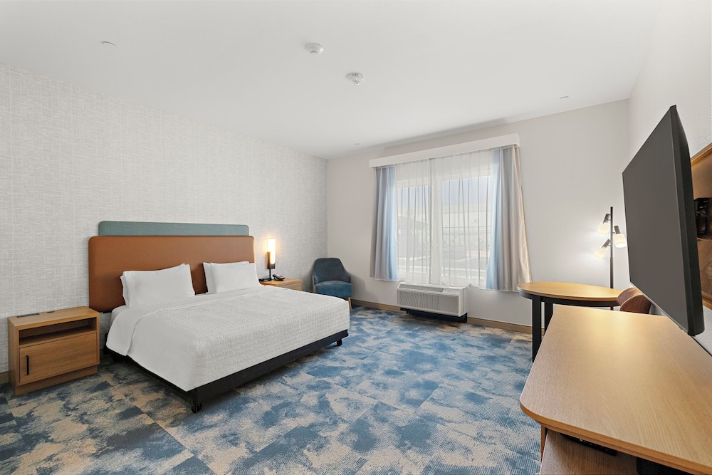 Hampton Inn by Hilton Ontario Airport 12/36