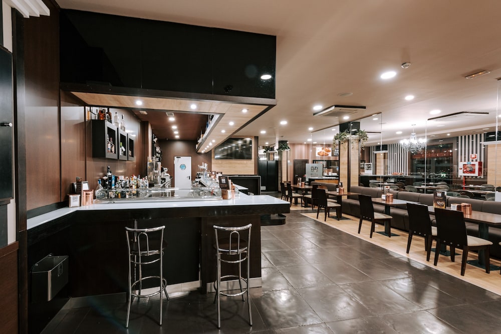 restaurant-cafeteria