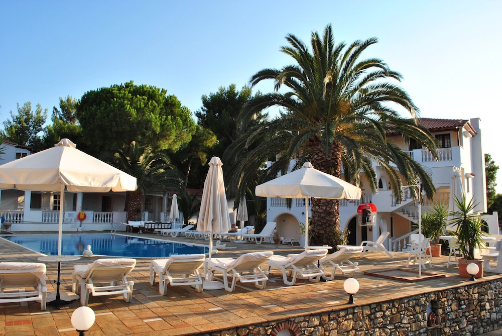 Villa Christina-Vromolimnos 53/56