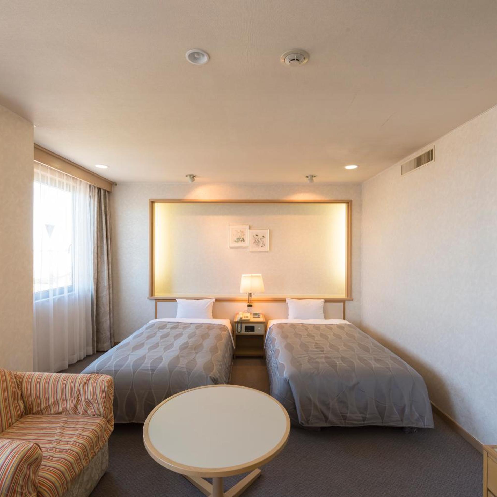 Deluxe, Twin Beds, Smoking
