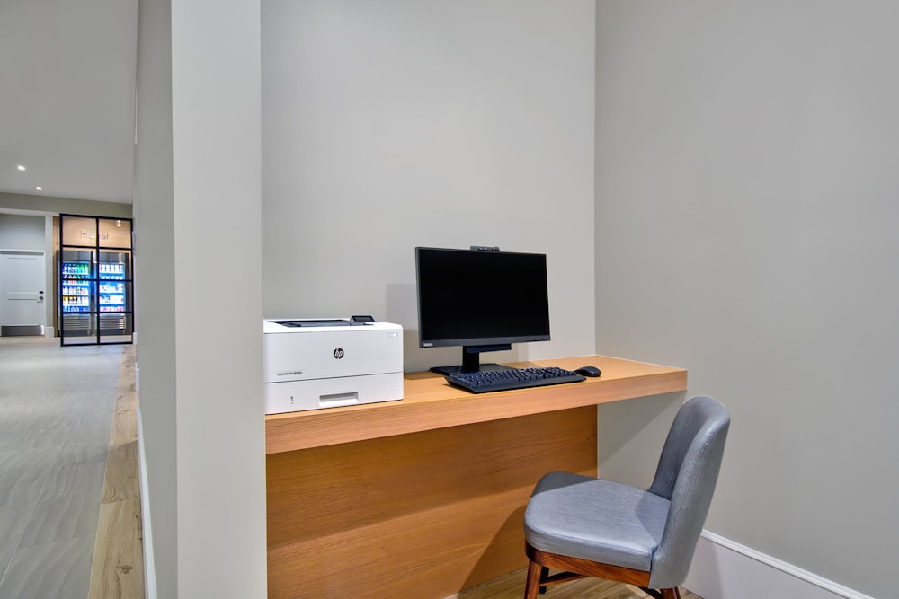 Residence Inn by Marriott Orlando at Flamingo Crossings Town Center 25/45