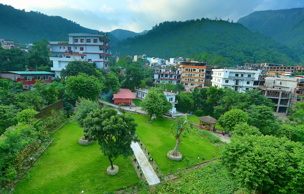 Raj Resort 37/50