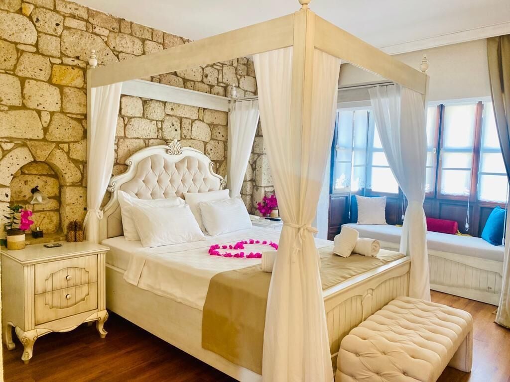 COMFORT, DOUBLE BED