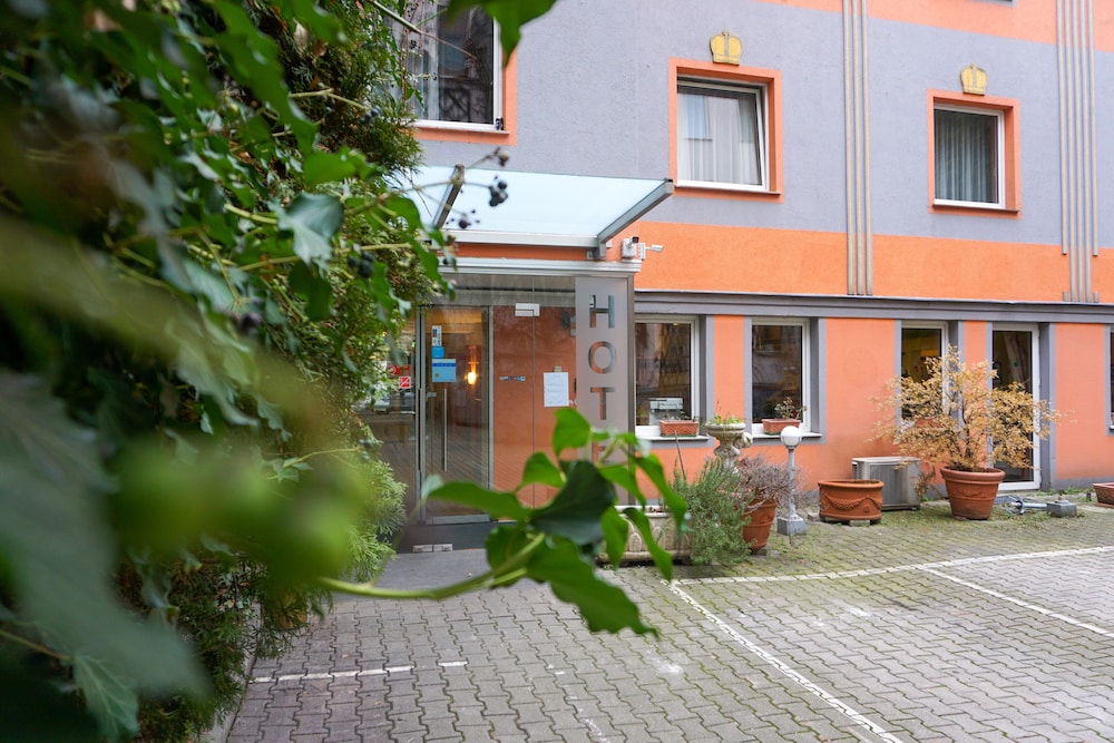 Cartart Hotel Bombolo (ex Deutschmeister) 3/38