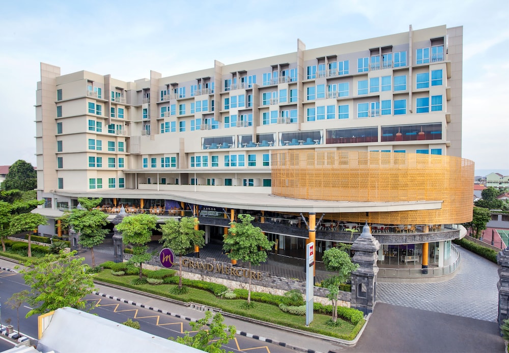 Grand Mercure Yogyakarta Adi Sucipto 7/70