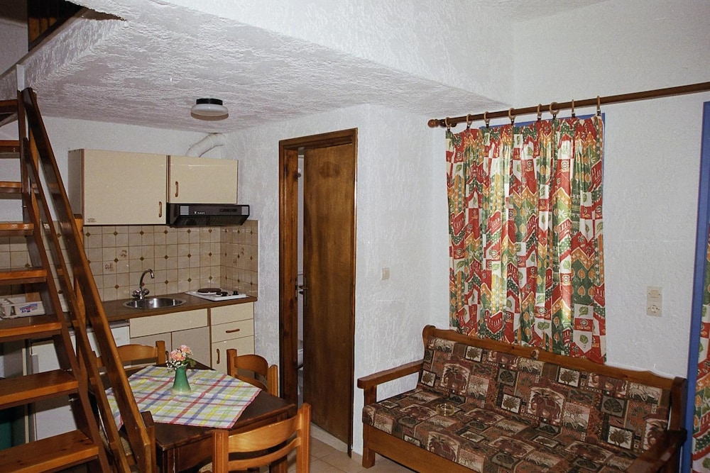 Joanna Apartments 24/64