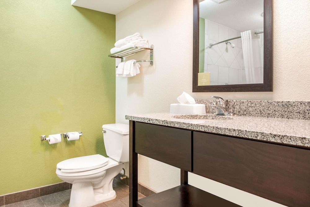 Sleep Inn & Suites Columbus South 47/52