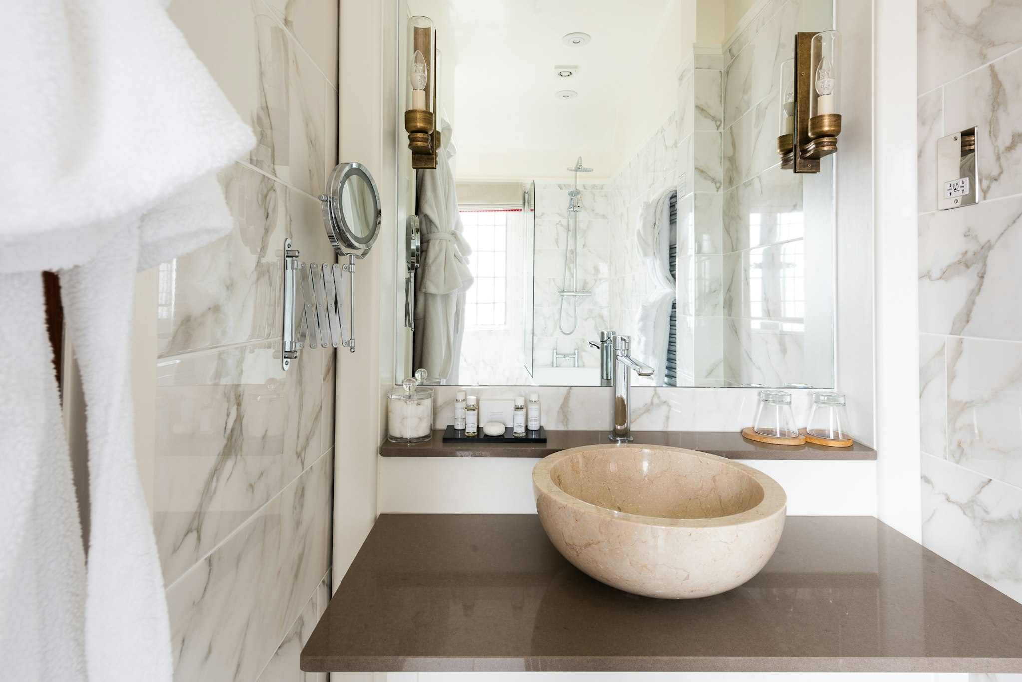 The Montagu Arms Hotel 33/36
