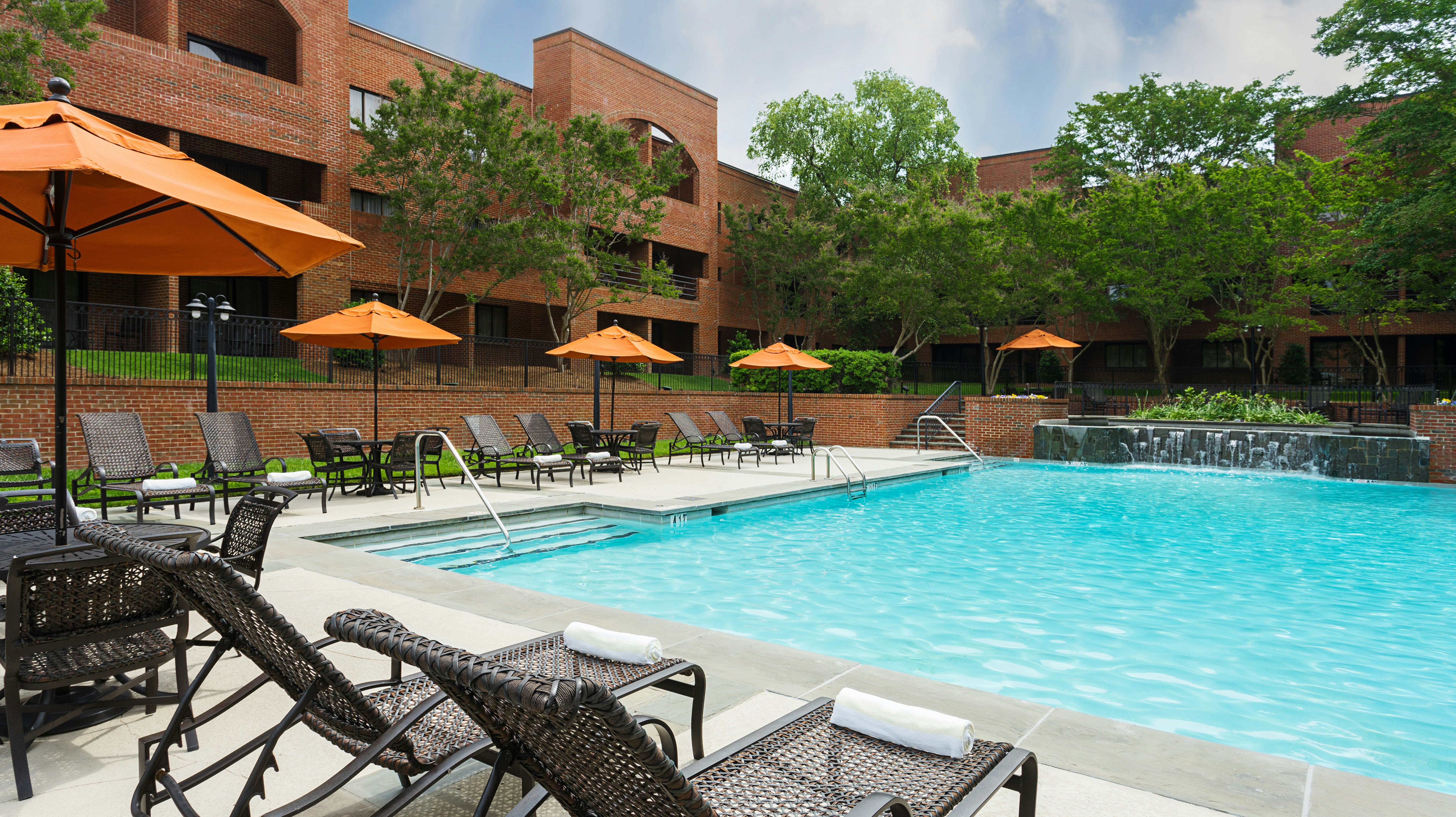 DoubleTree Suites by Hilton Charlotte SouthPark 58/60