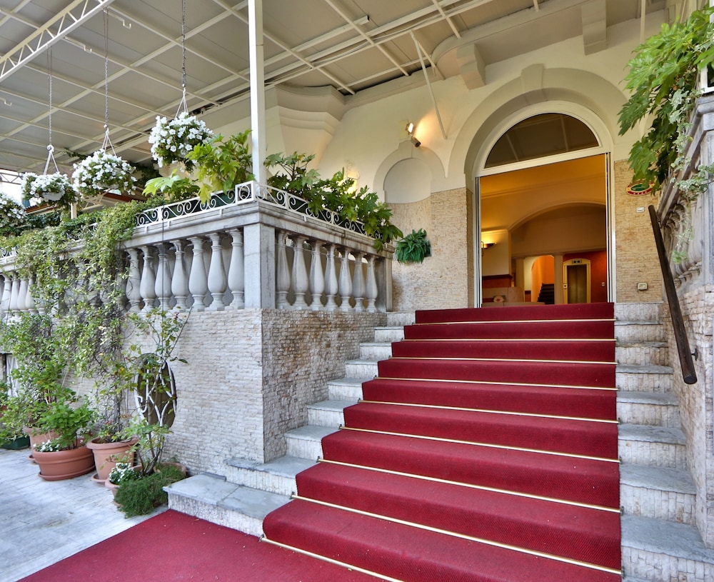 Villa Ada 3/67