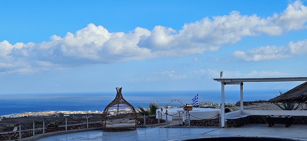 Thea Luxury Resort 56/66