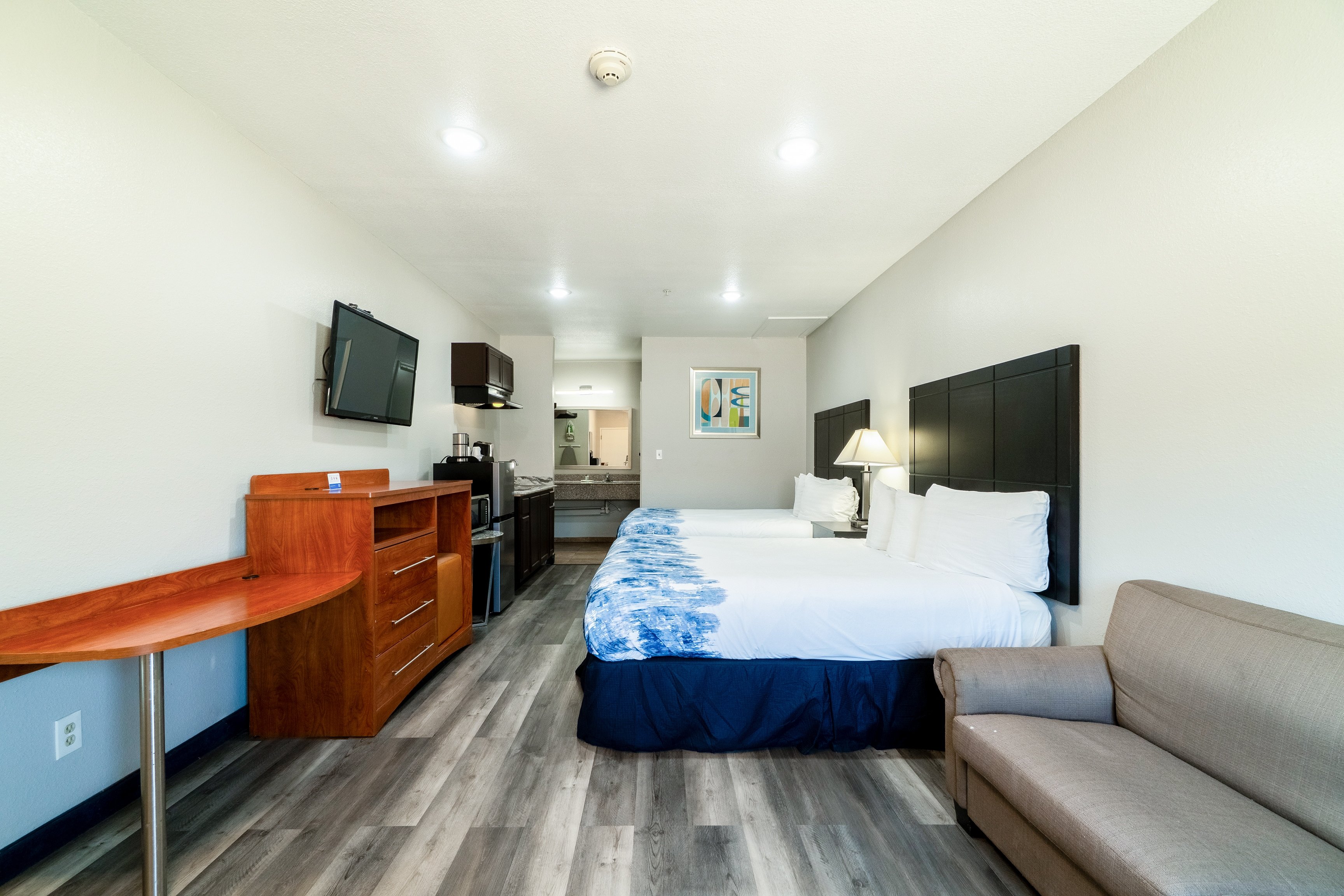 Atria Inn & Suites Kitchenette 23/43
