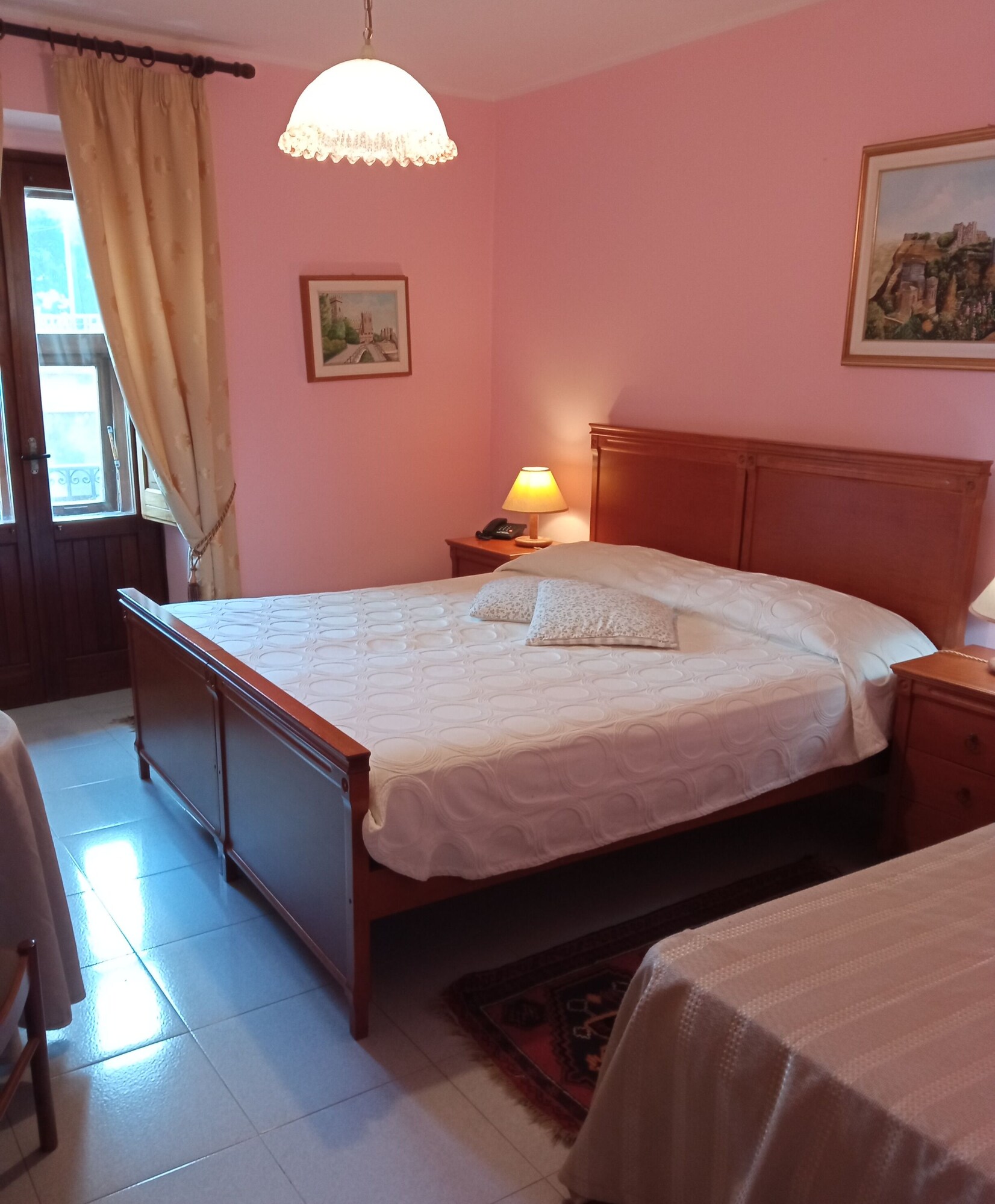 ROOM, TRIPLE