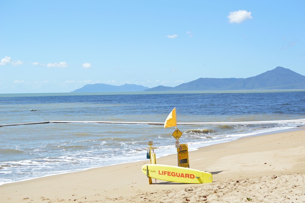 CAIRNS BEACH RESORT 33/49