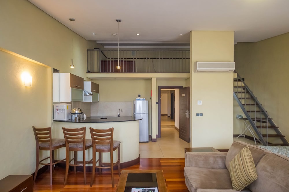 Taarifa Suites 37/50