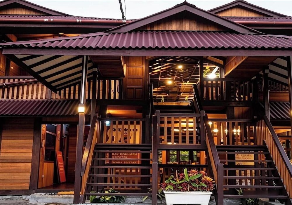 Hotel Pesona Bulan Baru Senggigi 3/46
