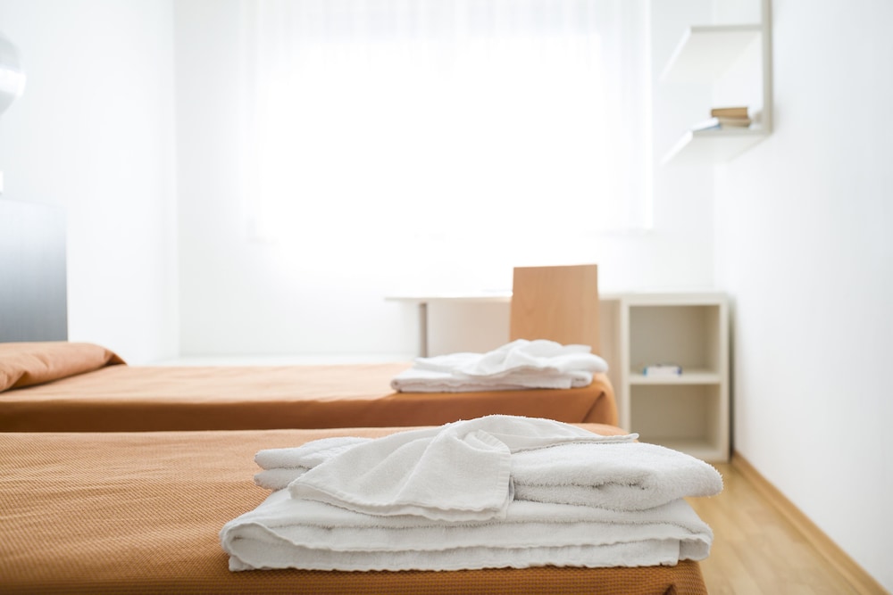 Hotel Sharing 24/67
