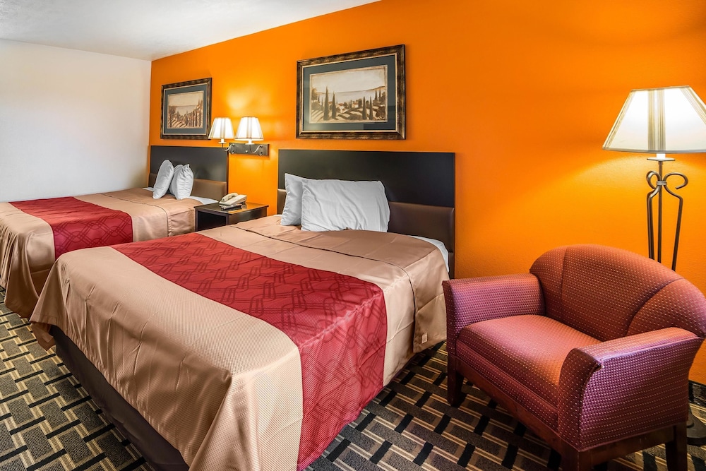 Econo Lodge Downtown Salt Lake 23/42