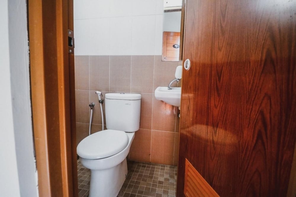 Reddoorz Plus Near Semanggi 9/30