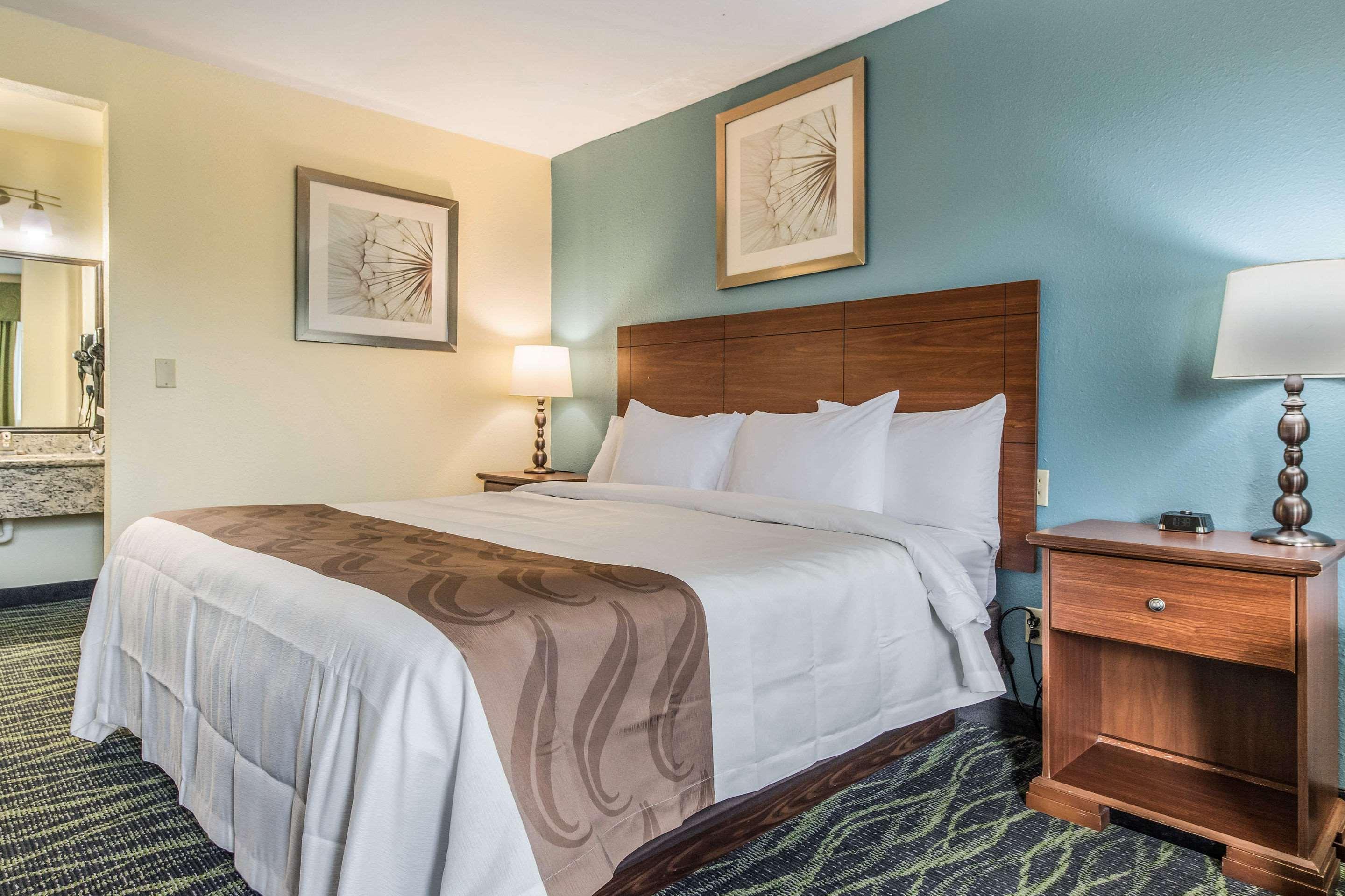 Quality Inn Bellevue 10/24