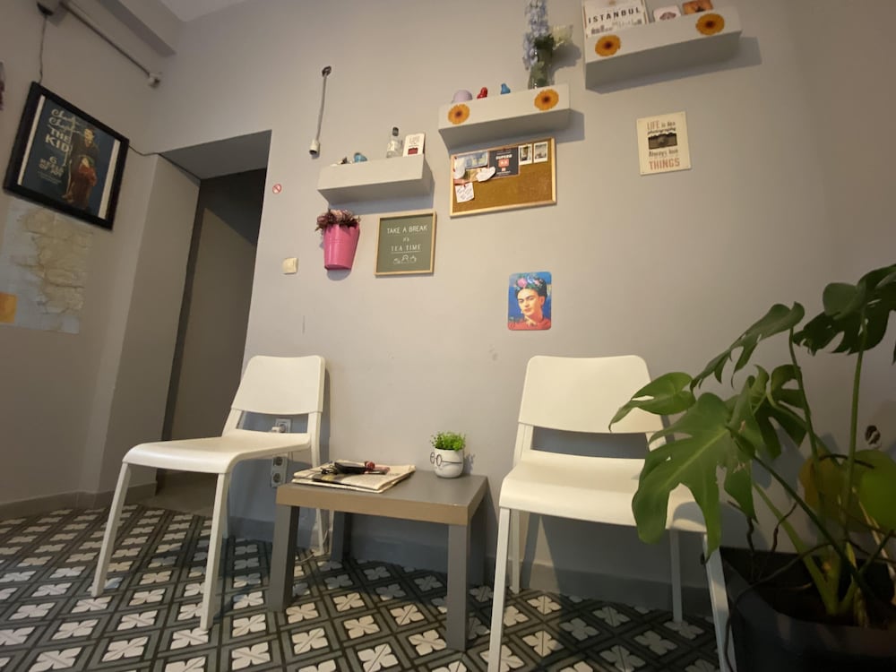 Windrose Hostel 10/47