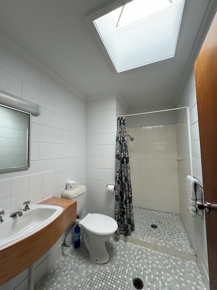Cairns City Motel 56/58