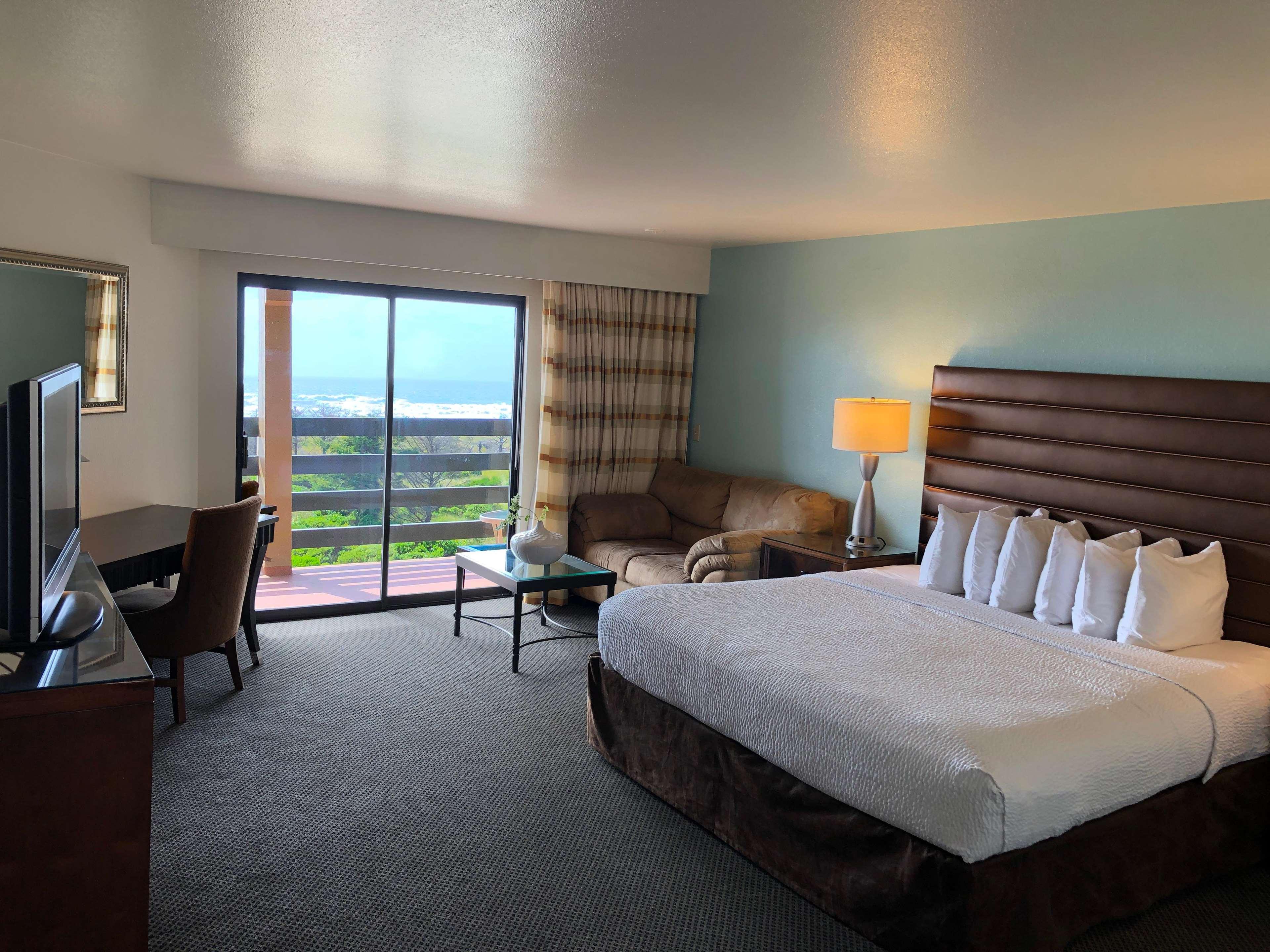 Room at Surestay Plus Hotel By Best Western Gold Beach, GOLD BEACH - OR
