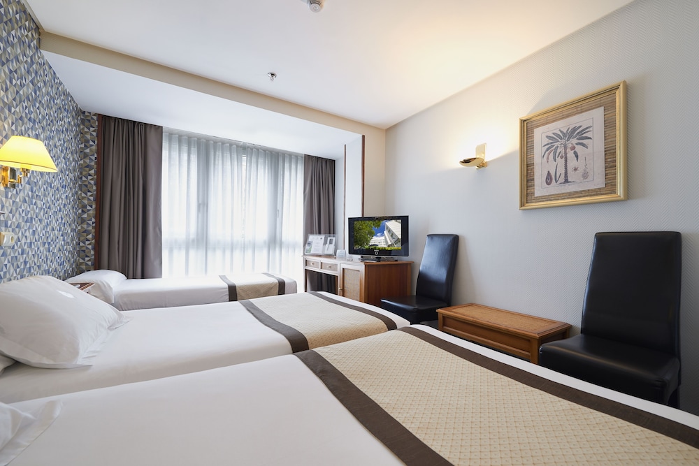Hotel Ilunion San Sebastian 38/74