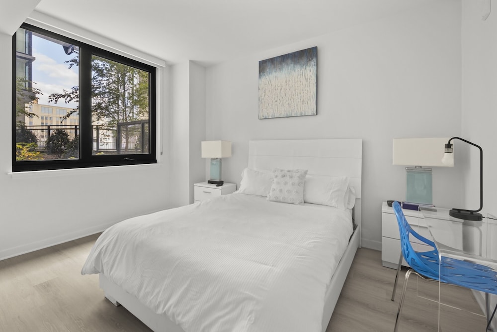 Global Luxury Suites at Capitol Hill 17/49
