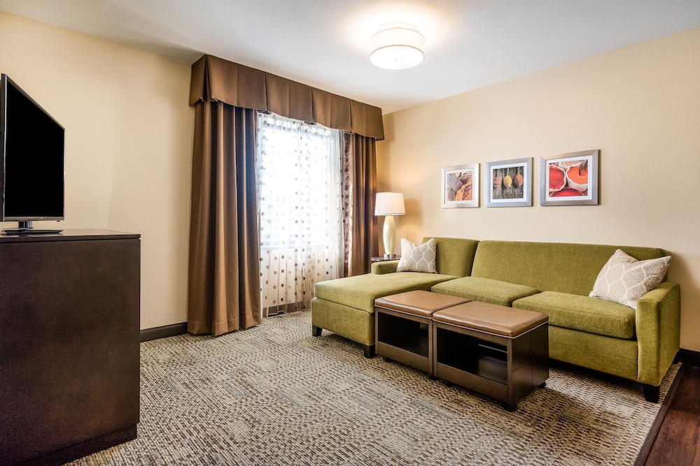 STAYBRIDGE SUITES EAU CLAIRE - ALTOONA 14/67