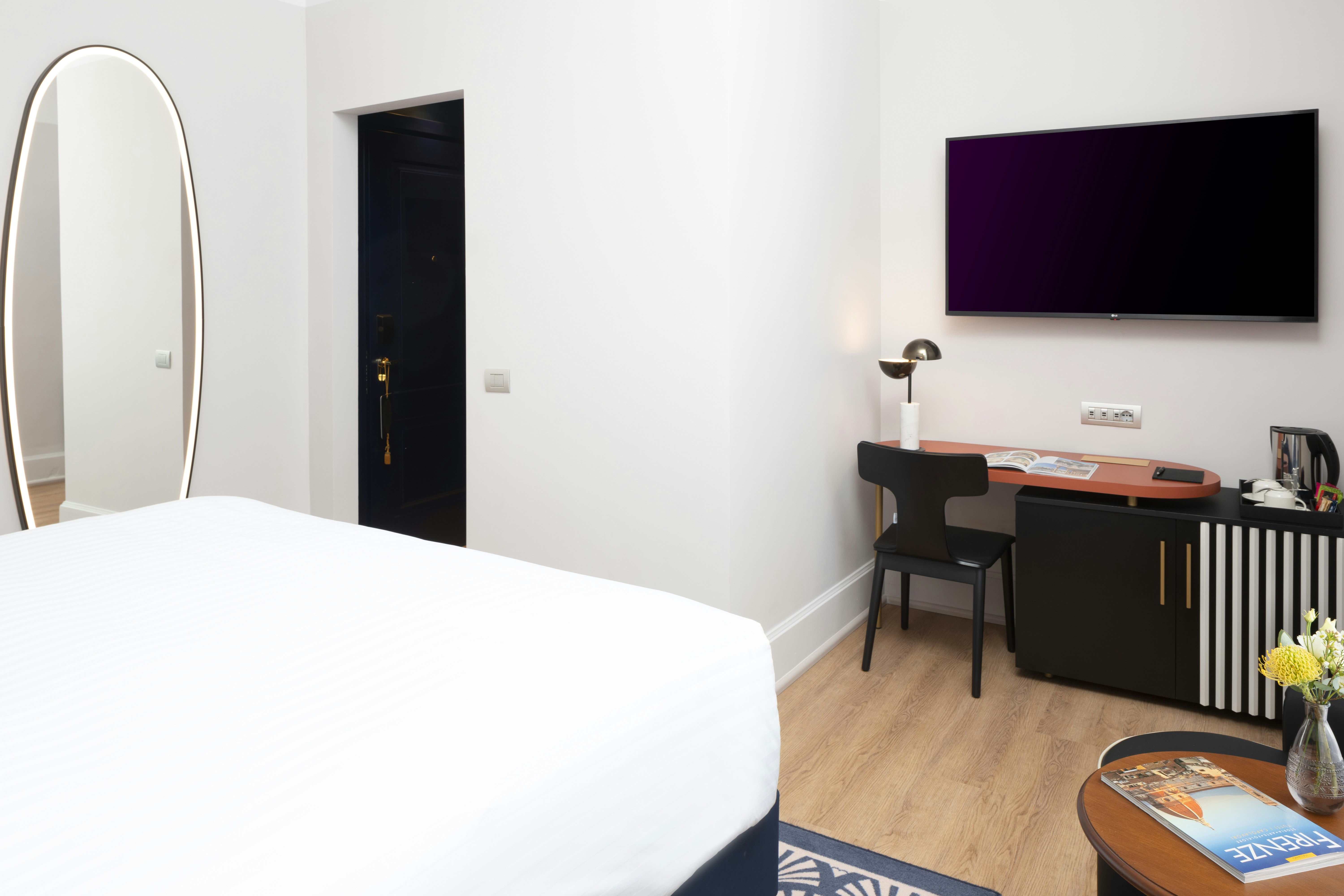 Classic, King Bed, Accessible