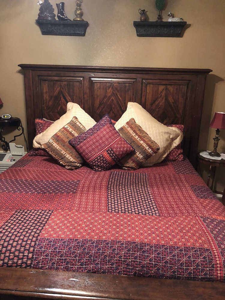 Breeze, King Bed