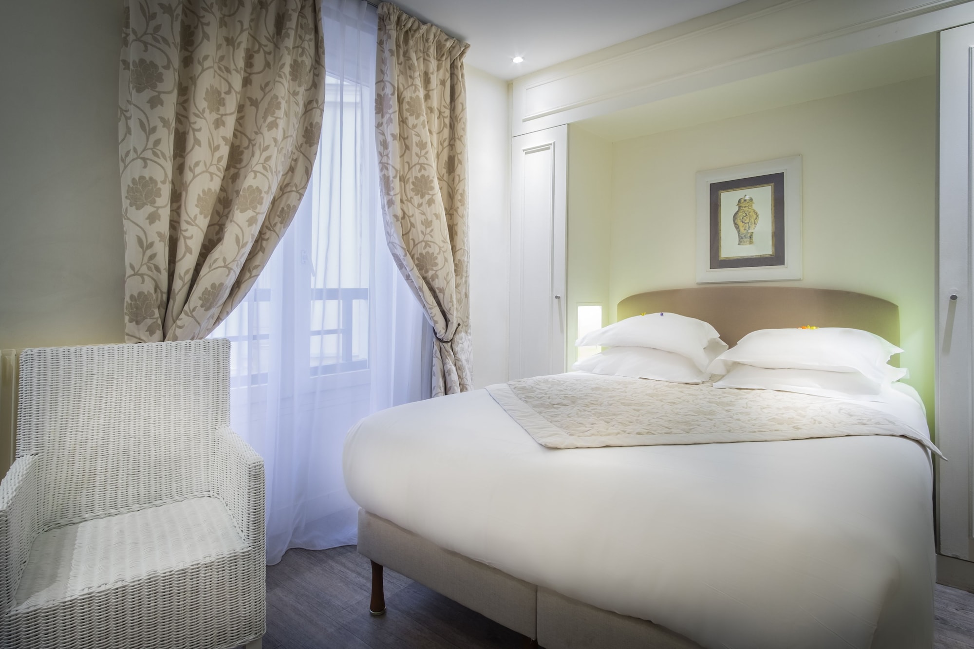 COMFORT, DOUBLE BED