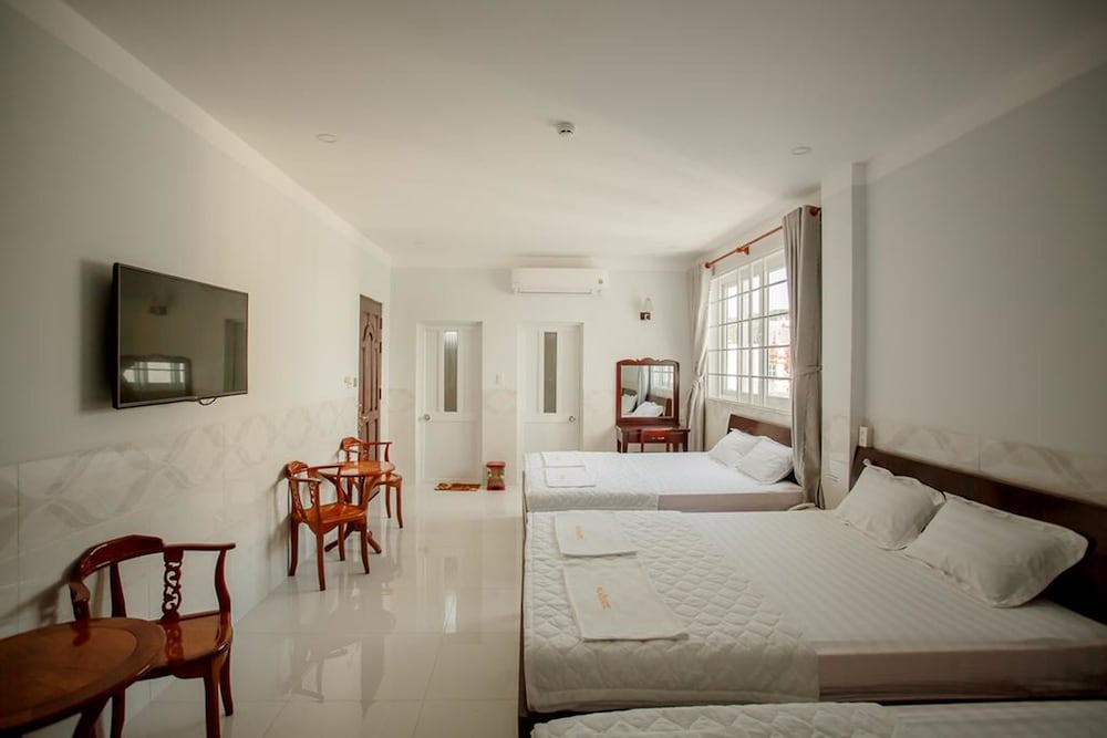 Phu Hong Hotel 13/24