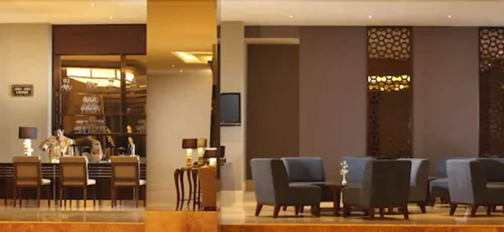 Oakwood Hotel and Apartments Taman Mini Jakarta 44/57