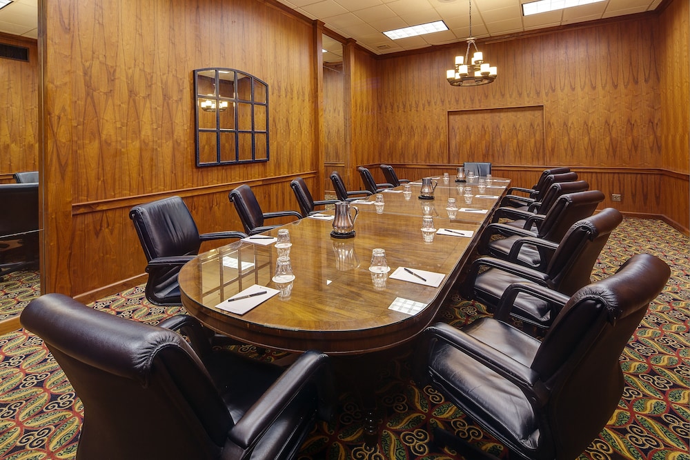 Whispering Woods Hotel & Conference Center 36/39
