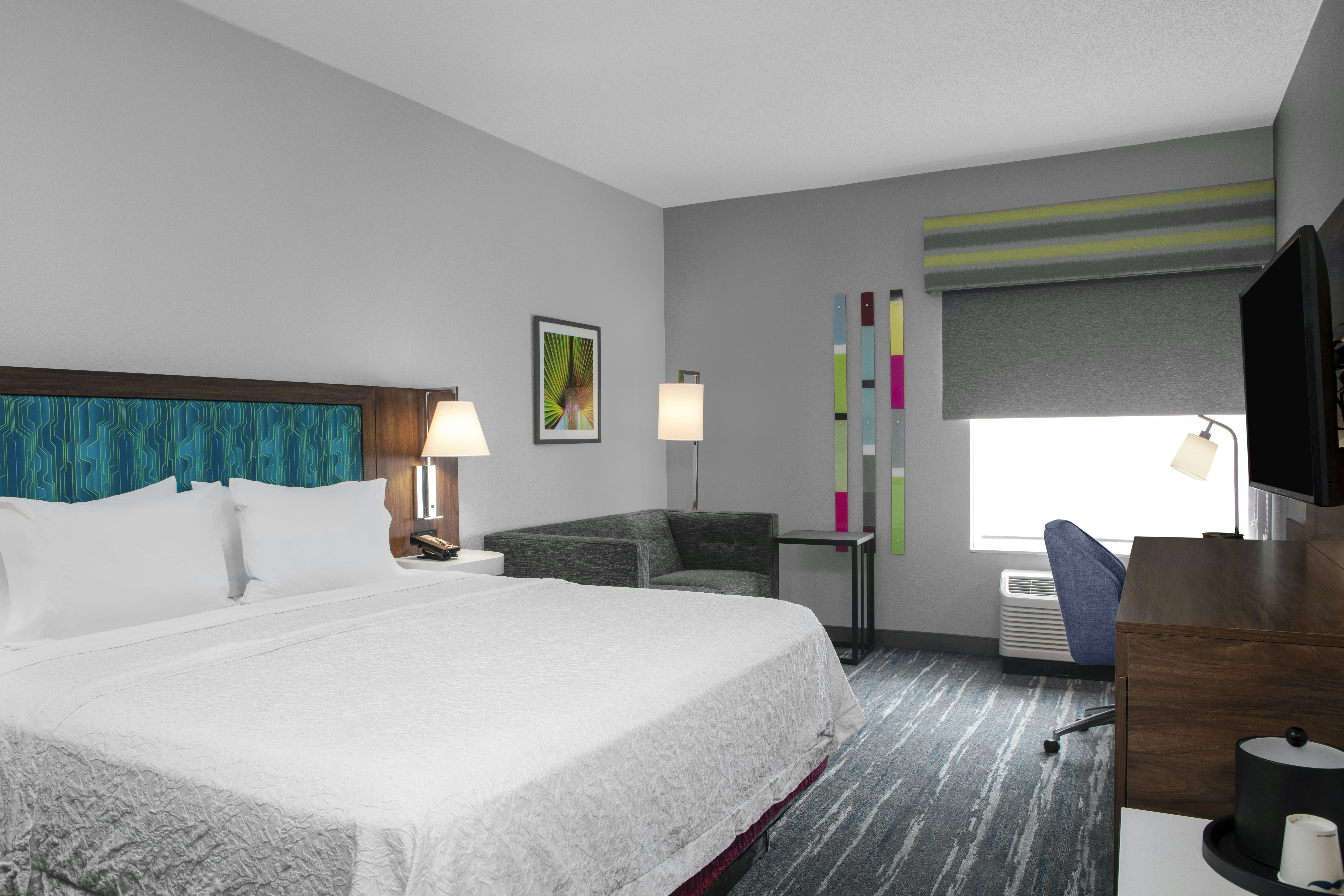 ROOM, KING BED, SOFA