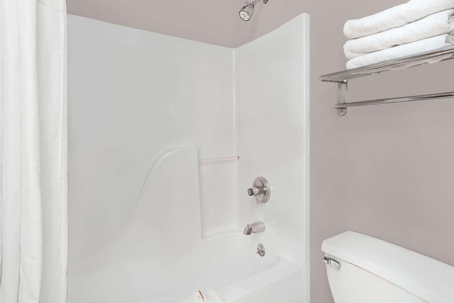 Baymont Inn & Suites by Wyndham San Marcos Outlet Malls 19/19