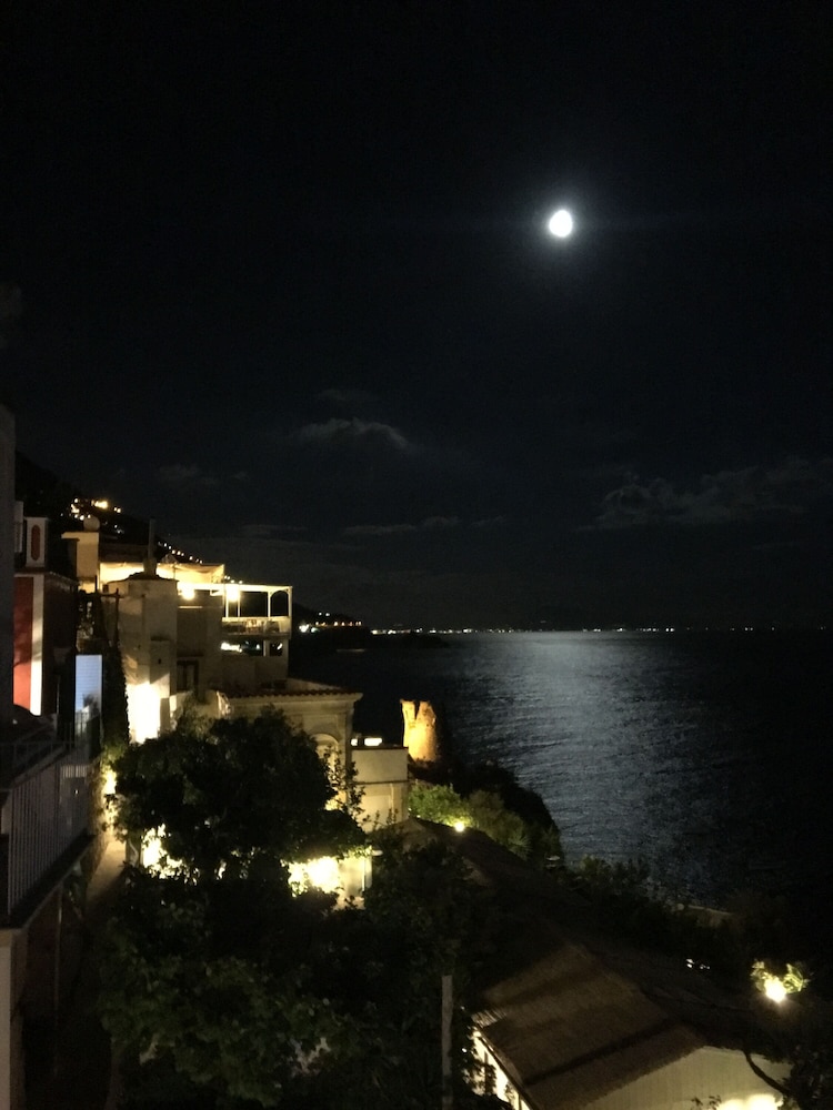 Maresca Hotel Praiano 62/78