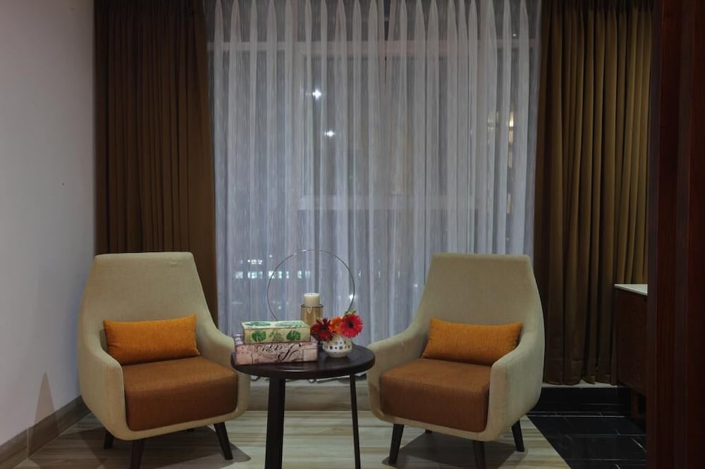 Empyrean Hotel 28/50