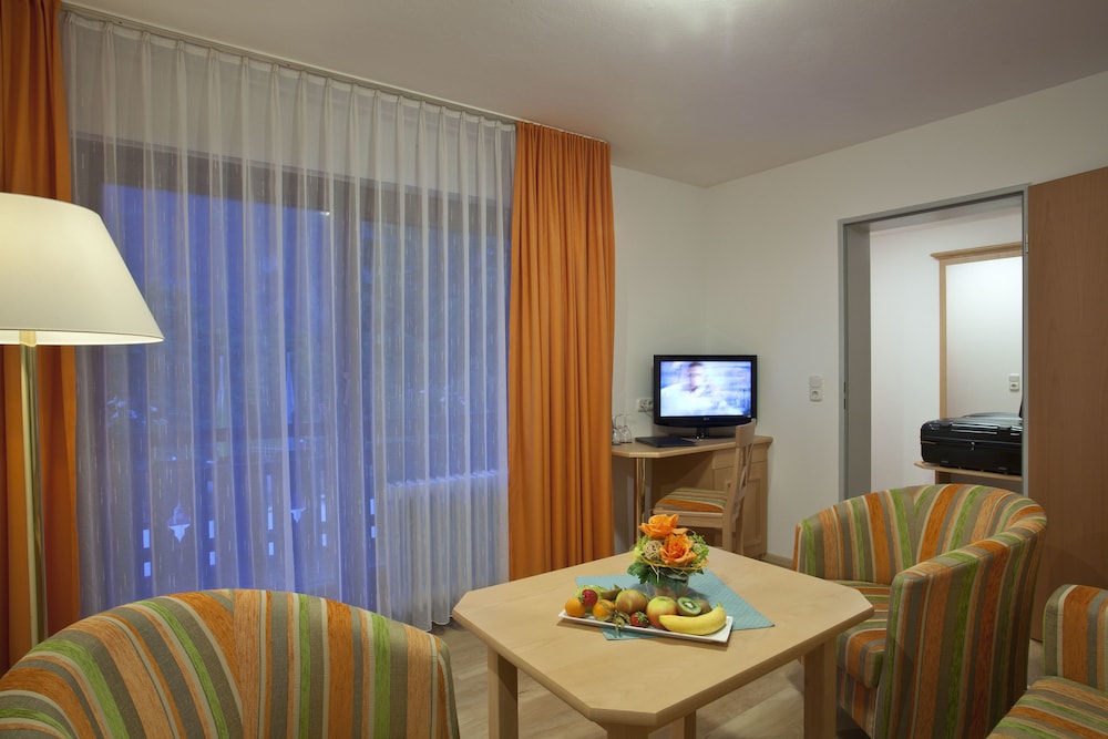 PARKHOTEL SONNENHOF 17/33