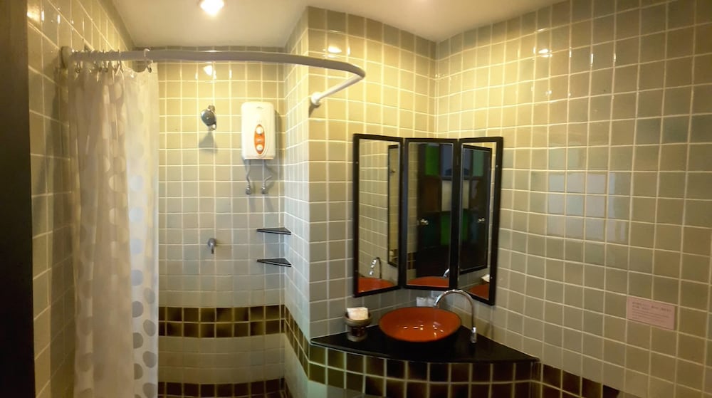 Wangburapa Grand Hotel 23/47