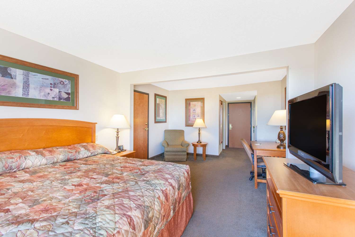 Wingate By Wyndham Bentonville Airport 8/42