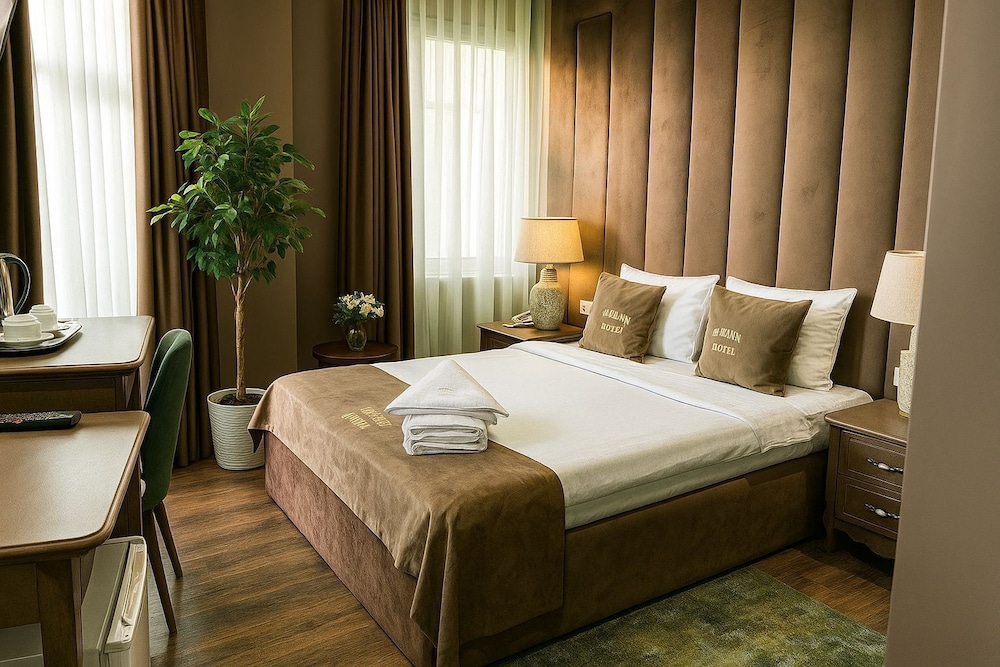 ROOM, DOUBLE BED, CITY VIEW